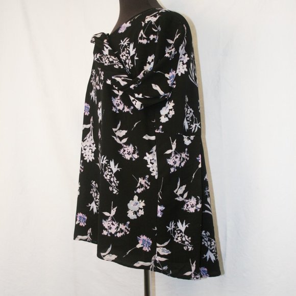 Floral Crepe Pull-Over Blouse - Picture 3 of 4